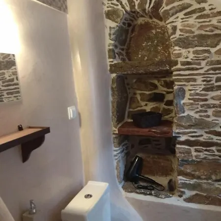 Traditional Stone House * Ано-Сирос