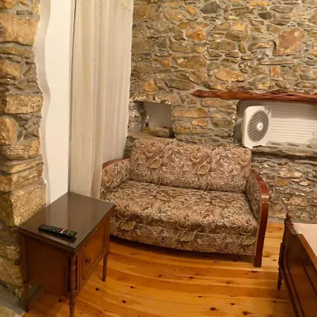 Traditional Stone House Дом отдыха *